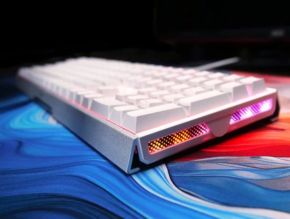 Cherry Xtrfy MX 3.1 Gaming-Tastatur, USB-Anschluss_3