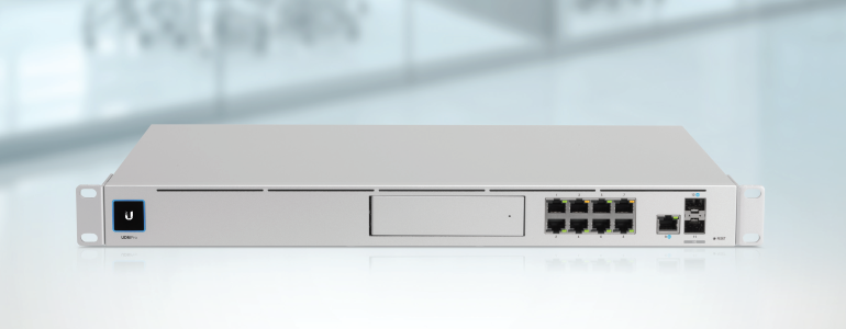 Ubiquiti Dream Machine Professional_1