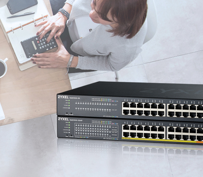 Zyxel XMG1930-30HP Smart Managed Switch_1