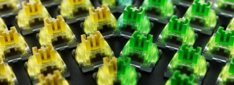 Razer BlackWidow V4 Gaming Tastatur (grüne Switches)_4